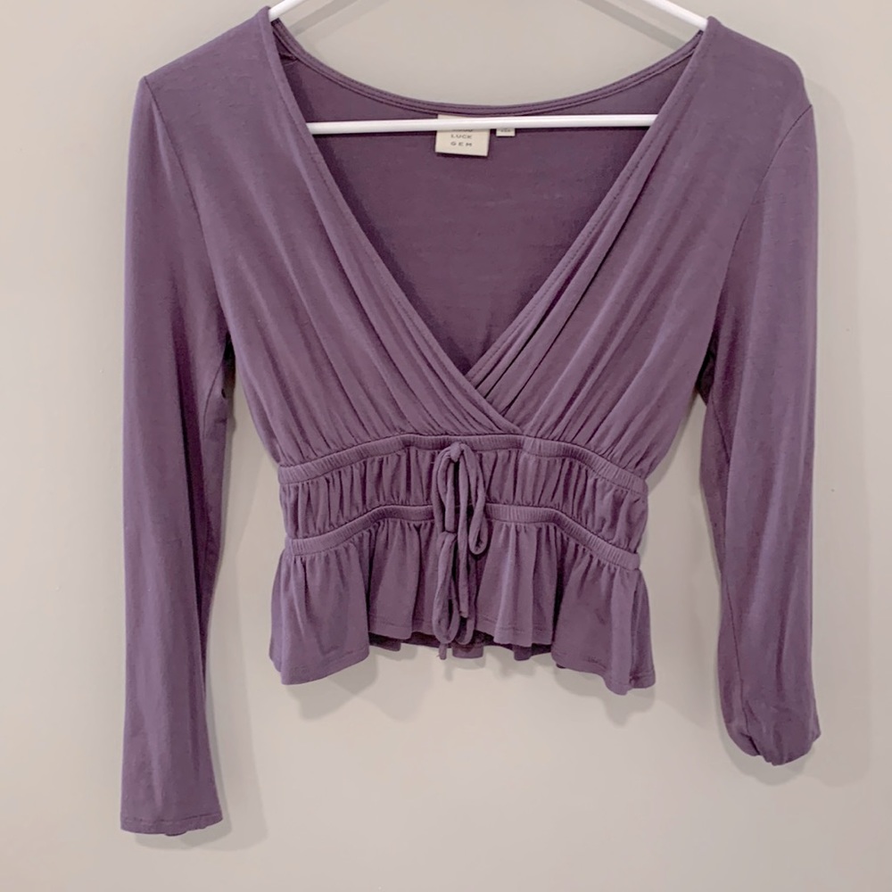 Low cut crop top